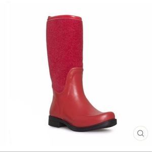 UGG Reignfall boots Size 7 NWOB